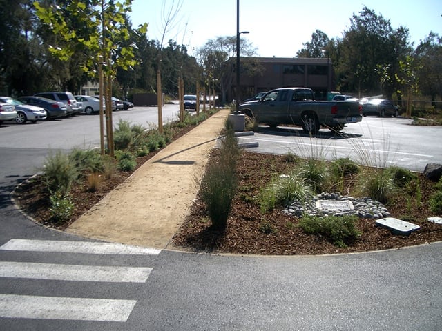 Commercial-Landscaping-Services.jpg