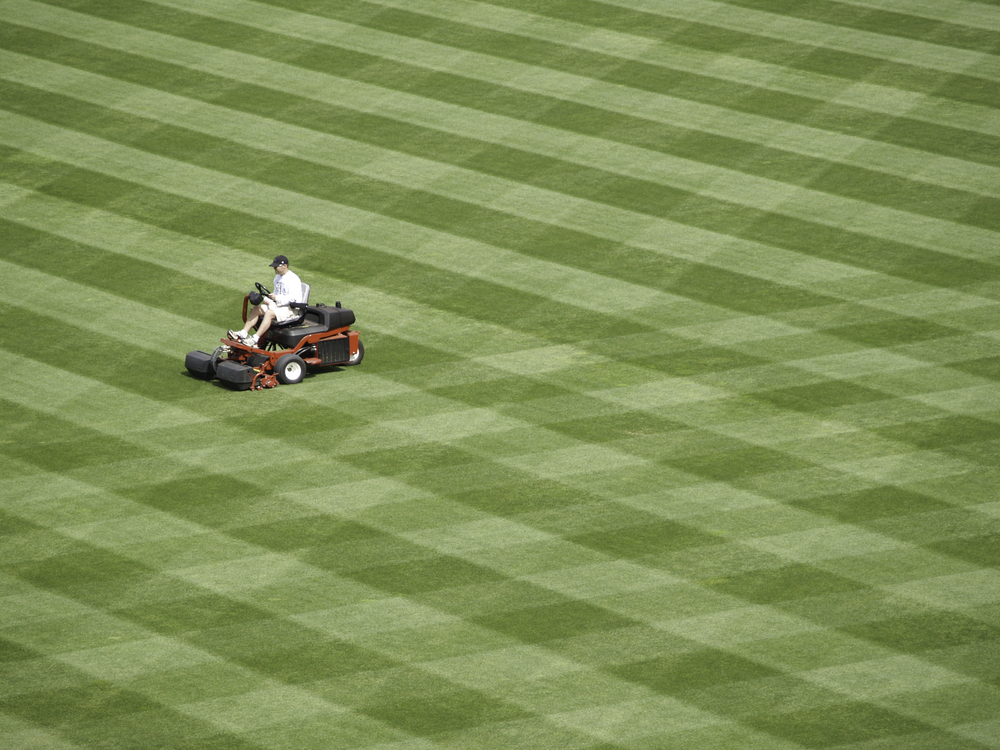 Commercial_Lawn_Maintenance_Company